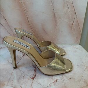 Steve Madden Metallic Gold Heels